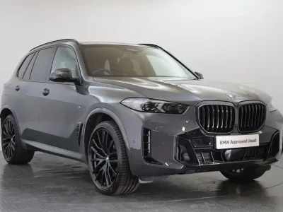 Begagnad BMW X5 M Sport 294 HK (216 kW) 2024 Grå SUV