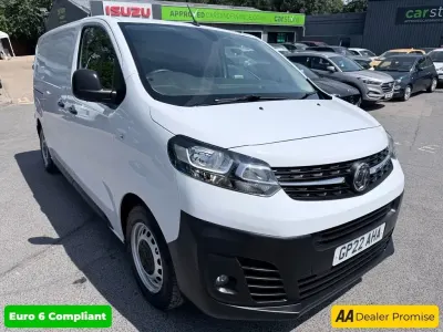 Used Vauxhall Vivaro 100 HP (73 kW) 2022 White MPV