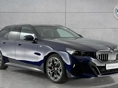 Used BMW 520 M Sport 205 HP (150 kW) 2025 Blue Estate