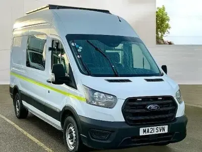 Usado Ford Transit 130 HP (95 kW) 2021 Branco Monovolume