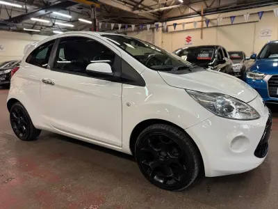 Used Ford Ka Metall 69 HP (50 kW) 2014 White Hatchback