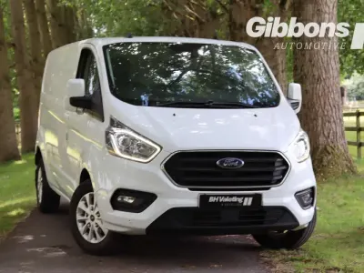 Begagnad Ford Transit Custom Limited 2022 Vit