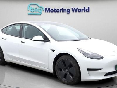 White Used 2021 Tesla Model 3 Standard Range Plus Sedan | £17,500 (Fair price)