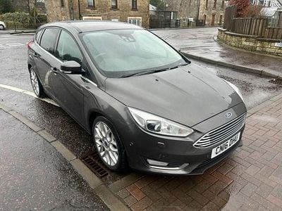Begagnad Ford Focus Titanium X 125 HK (91 kW) 2016 Grå Halvkombi