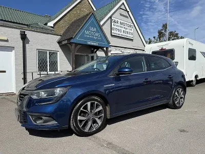 Used Renault Mégane Dynamique 2016 Cosmos blue Hatchback