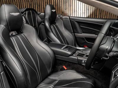 Used Aston Martin DB9 510 HP (375 kW) 2016 White Cabriolet