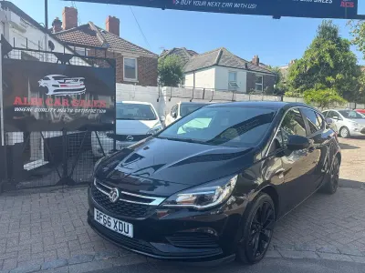 Used Vauxhall Astra 125 HP (91 kW) 2016 Black Hatchback