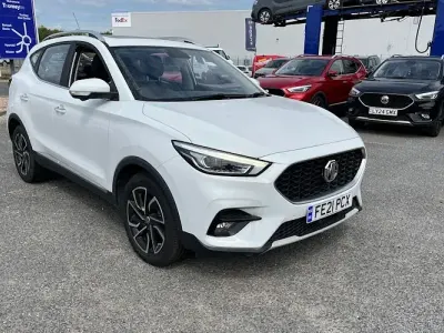 Usado MG ZS Exclusive 111 HP (81 kW) 2023 Sedan