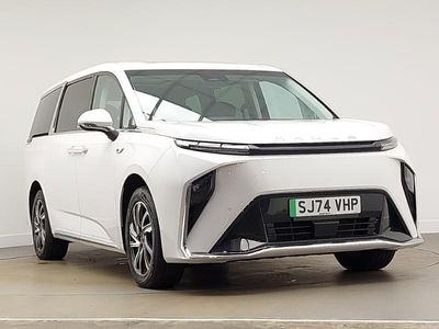 White Used 2025 Maxus MIFA 9 MPV | £48,498