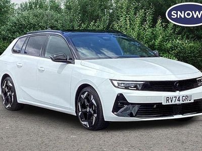 Used Vauxhall Astra GSe 225 HP (165 kW) 2023 White Estate