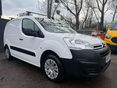 Used Citroën Berlingo 75 HP (55 kW) 2017 White MPV