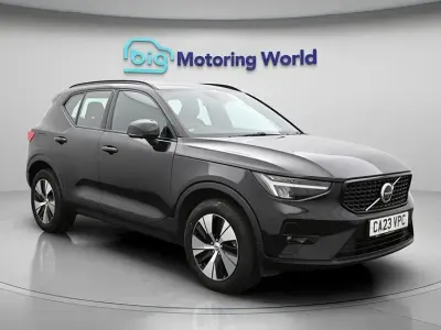 Usado Volvo XC40 Plus 211 CV (155 kW) 2023 Negro SUV