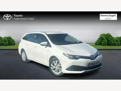 Usado Toyota Auris Hybrid 2018 Branco Carrinha