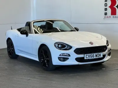 Usado Fiat 124 Spider Lusso Plus 140 HP (102 kW) 2016 Branco Cabrios