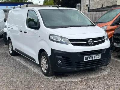 Gebraucht Vauxhall Vivaro 100 PS (73 kW) 2019 Weiß Van / Kleinbus
