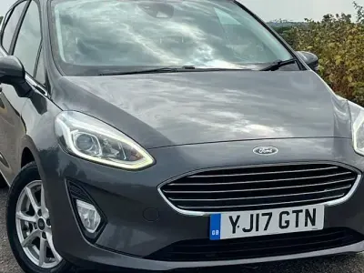 Used Ford Fiesta Zetec 86 HP (63 kW) 2017 Grey Hatchback