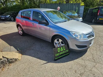 Begagnad Vauxhall Astra Active 138 HK (101 kW) 2009 Silver Halvkombi