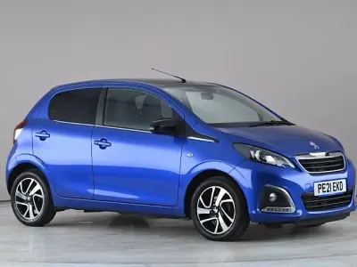 Begagnad Peugeot 108 Allure 72 HK (52 kW) 2021 Blå Halvkombi