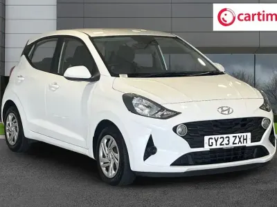 Used Hyundai i10 SE 67 HP (49 kW) 2022 White Hatchback