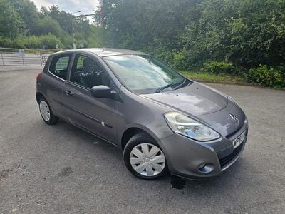 Grey Used 2009 Renault Clio II Extreme Hatchback | £1,795 (Good price)