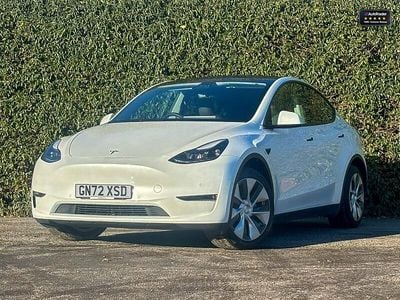 White Used 2022 Tesla Model Y Long Range AWD SUV | £22,995 (Fair price)