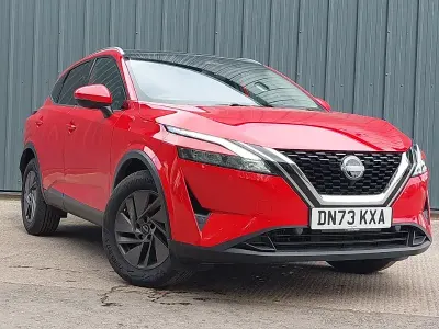 Used Nissan Qashqai Acenta Premium 140 HP (102 kW) 2023 Red SUV