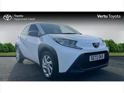 Used Toyota Aygo X PURE 72 HP (52 kW) 2022 White SUV