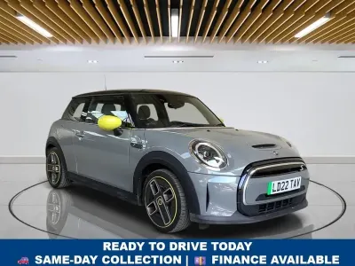 Usado Mini Cooper SE Hatch 135 kW (184 CV) 2022 Gris Utilitario