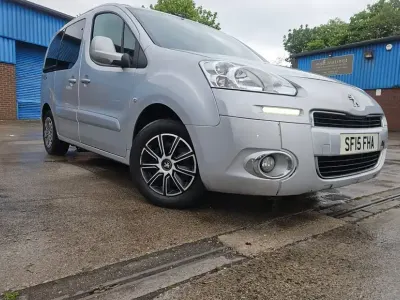 Second-hand Peugeot TePee S 92 CP (67 kW) 2015