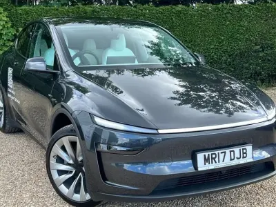 Used Tesla Model Y Long Range RWD 11 kW (15 HP) 2025 SUV