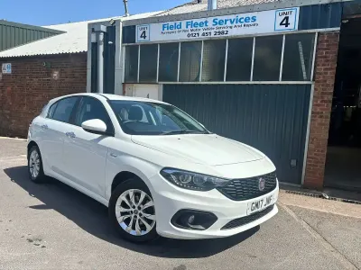 Used Fiat Tipo Easy Plus 120 HP (88 kW) 2017 White Hatchback