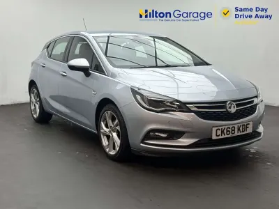Used Vauxhall Astra SRi 150 HP (110 kW) 2018 Silver Hatchback