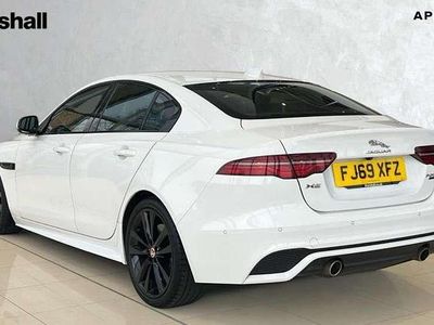Begagnad Jaguar XE R-Dynamic 249 HK (183 kW) 2019 Vit Sedan