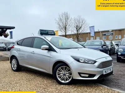 Used Ford Focus Zetec 120 HP (88 kW) 2017 Silver Hatchback
