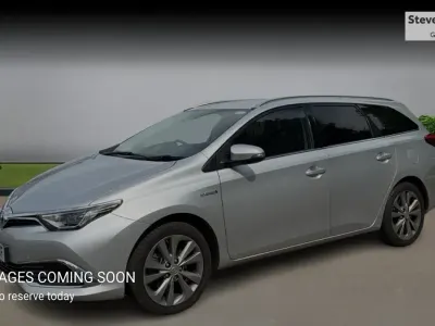 Used Toyota Auris Hybrid