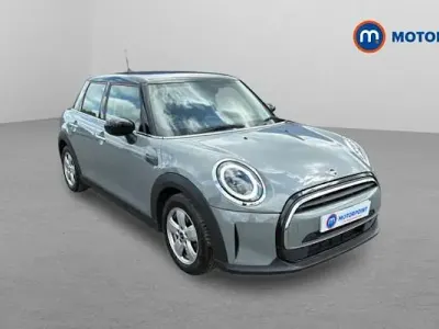 Używany Mini Cooper Classic 136 KM (100 kW) 2022 Szary Hatchback