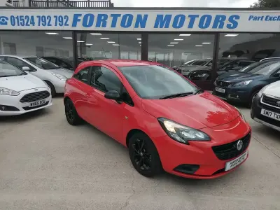 Used Vauxhall Corsa SRi 100 HP (73 kW) 2015 White Hatchback