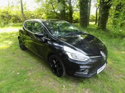 Used Renault Clio Dynamique 90 HP (66 kW) 2018 Black Hatchback