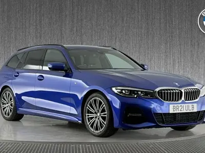 Begagnad BMW 320 M Sport 181 HK (133 kW) 2021 Blå Kombi