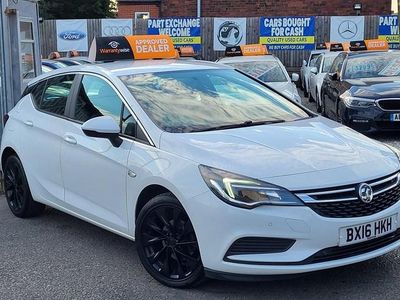 White Used 2016 Vauxhall Astra Design Edition Hatchback | £3,795 (Good price)