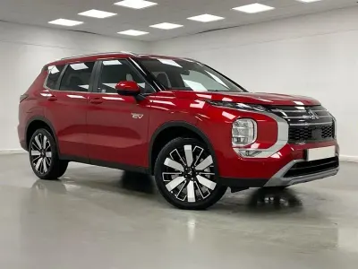 New Mitsubishi Outlander P-HEV 2026 Estate