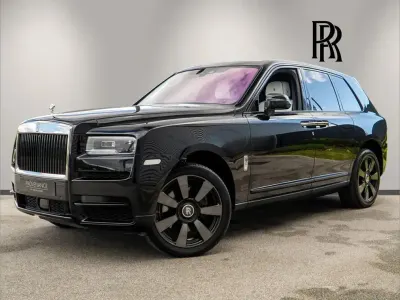 Usado Rolls Royce Cullinan 563 HP (414 kW) 2022 Preto SUV