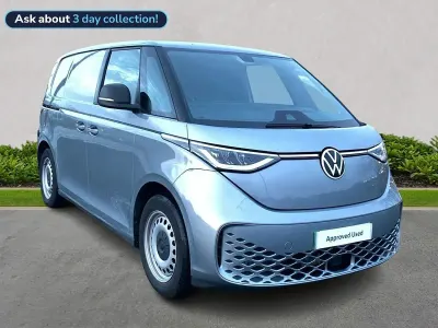 Usado VW ID. Buzz 210 kW (286 CV) 2024 Plateado Monovolumen