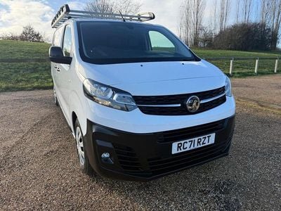 White Used 2022 Vauxhall Vivaro MPV | £15,475 (Good price)