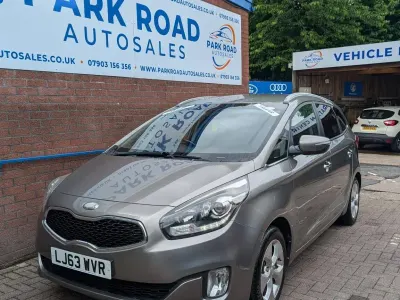 Used Kia Carens 2013 Silver MPV