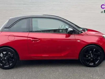 Begagnad Vauxhall Adam 70 HK (51 kW) 2017 Röd Halvkombi