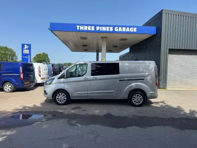 Used Ford Transit Custom Limited 130 HP (95 kW) 2019 Silver Van