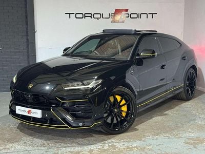 Black Used 2020 Lamborghini Urus SUV | £159,950 (Expensive)