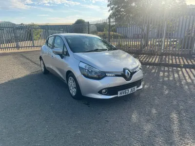 Used Renault Clio IV Expression+ 90 HP (66 kW) 2013 Silver Hatchback