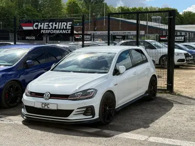 Używany VW Golf VII GTI 295 KM (216 kW) 2018 Biały Hatchback